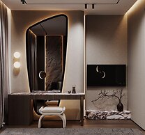 Latyrian Hotel