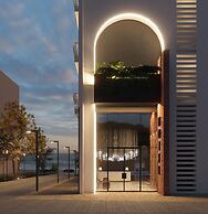 Latyrian Hotel