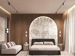 Latyrian Hotel