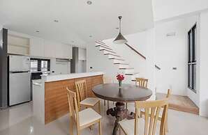 Room-ana's House in Lipa Noi