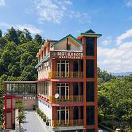 Brothers Hotel & Restaurant