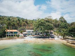 Room-escape Beach Front Cottage - 2 bed