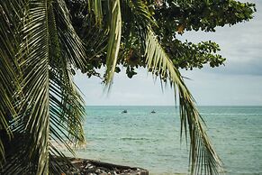 Room-escape Beach Front Cottage - 2 bed