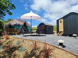 Hideaway Escapes Penny Bun Geo Dome
