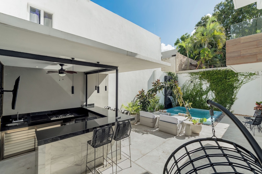 Casa Lima Executive Suites