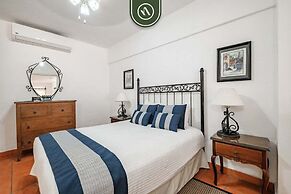 Amazing 1 BR Condo - Terrace - Pool - Romantic Zone