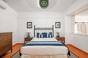 Amazing 1 BR Condo - Terrace - Pool - Romantic Zone