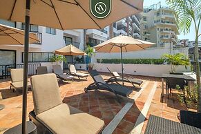 Amazing 1 BR Condo - Terrace - Pool - Romantic Zone
