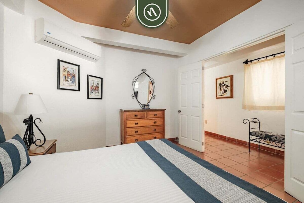 Amazing 1 BR Condo - Partial Oceanview - Pool