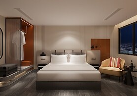 May De Ville Lumiere Hotel