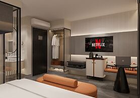 May De Ville Lumiere Hotel