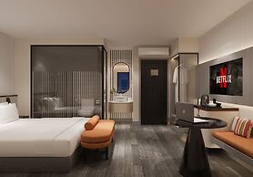 May De Ville Lumiere Hotel