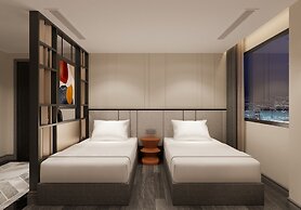 May De Ville Lumiere Hotel