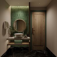 May De Ville Lumiere Hotel