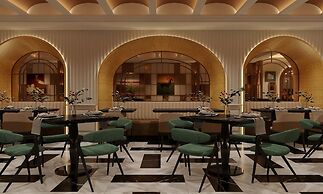 May De Ville Lumiere Hotel