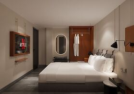 May De Ville Lumiere Hotel