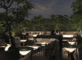 May De Ville Lumiere Hotel