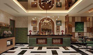 May De Ville Lumiere Hotel
