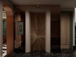 May De Ville Lumiere Hotel