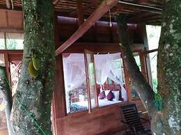 Ella Treehouse