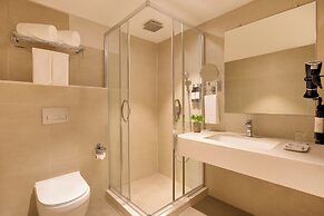 Regenta Place CG Road