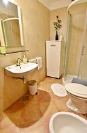 Lovely Ground-floor Flat With Shared Pool in Tar