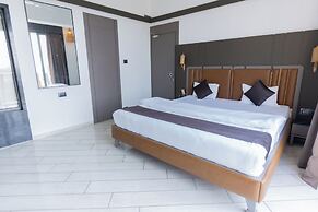H Two O Villas
