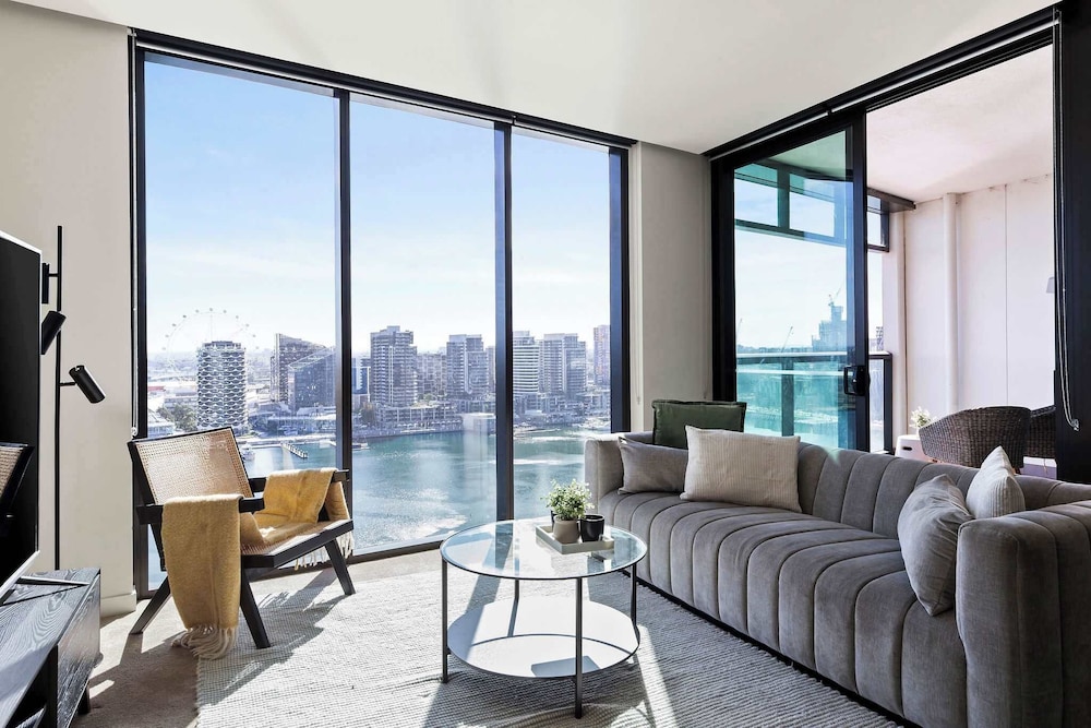 Harbour View 2BR Docklands Apt Near Marvel Stadium