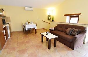 Bright Stay With Shared Pool & BBQ in Tar
