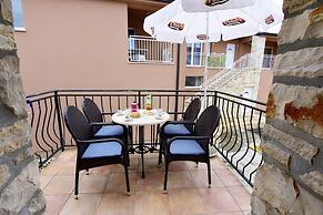 Bright Stay With Shared Pool & BBQ in Tar