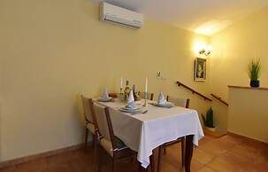 Bright Stay With Shared Pool & BBQ in Tar