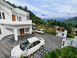 Cool Nest Pool Villa Munnar by VOYEHOMES