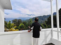 Cool Nest Pool Villa Munnar by VOYEHOMES