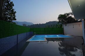 Cool Nest Pool Villa Munnar by VOYEHOMES