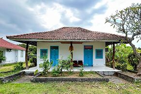 Cozzy HEPI Bungalo Lovina Singaraja Bali