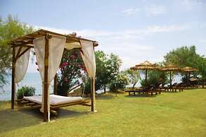 Yolo Resort