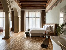 The House 14
