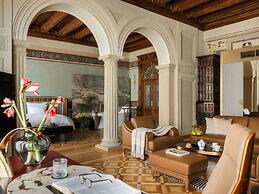 The House 14