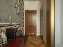The House 14
