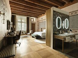 The House 14