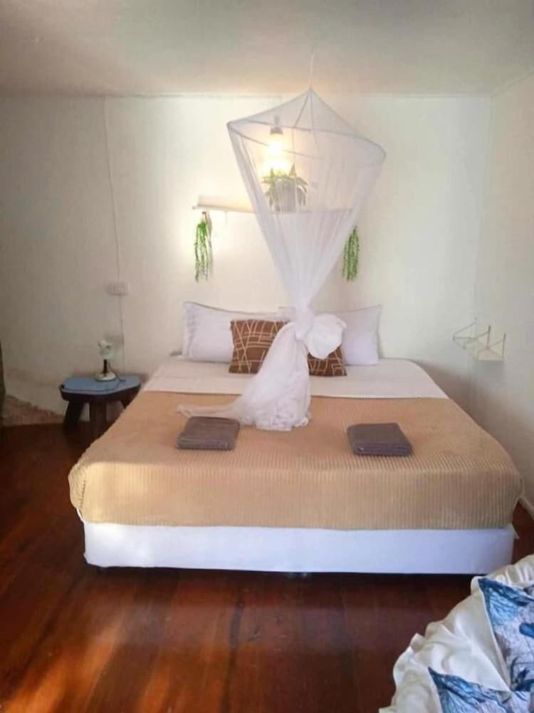 Secret Place Hotel and Restaurant
