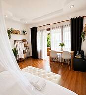 Secret Place Hotel and Restaurant