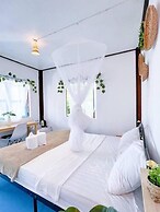 Secret Place Hotel and Restaurant