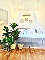 Secret Place Hotel and Restaurant