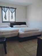 Collection O Axlite Hotel