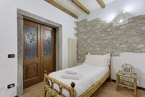 Argegno Vintage by Wonderful Italy