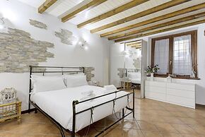 Argegno Vintage by Wonderful Italy