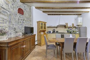 Argegno Vintage by Wonderful Italy