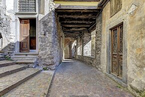 Argegno Vintage by Wonderful Italy