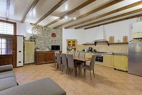Argegno Vintage by Wonderful Italy